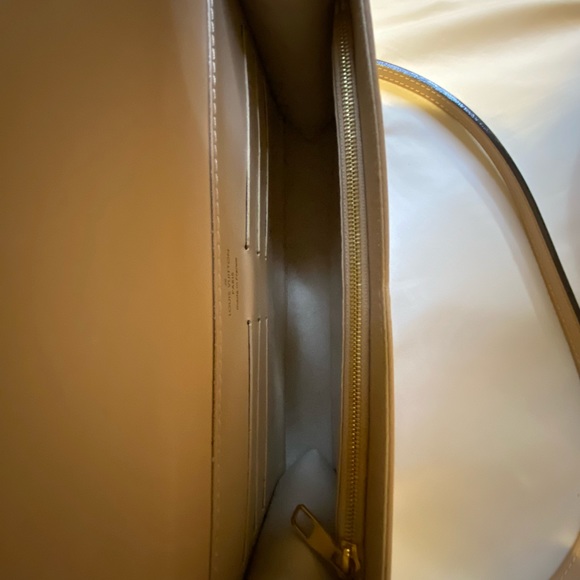 Louis Vuitton Amarante Monogram Vernis Mira - Picture 11 of 16